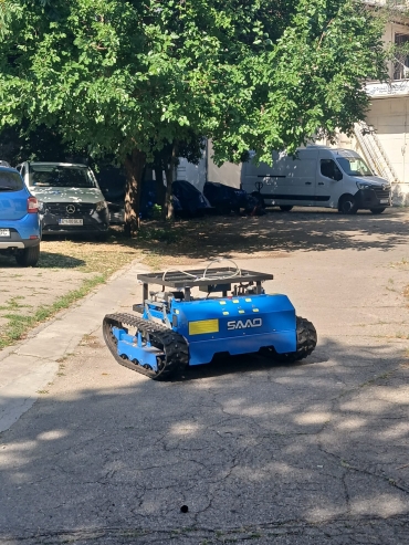 Inchiriere Robot de Tuns iarba cu Telecomanda