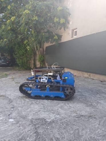 Inchiriere Robot de Tuns iarba cu Telecomanda